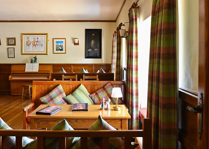 House & Отель Ренвайл