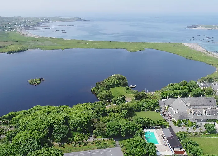 Отель House & 4*