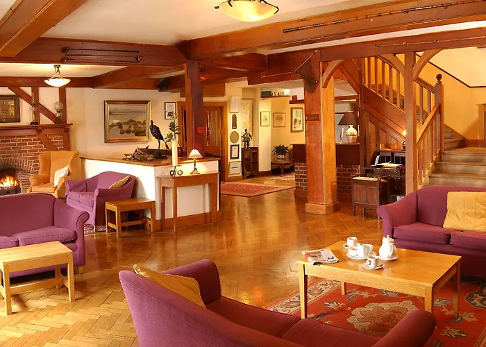 Отель House & 4*